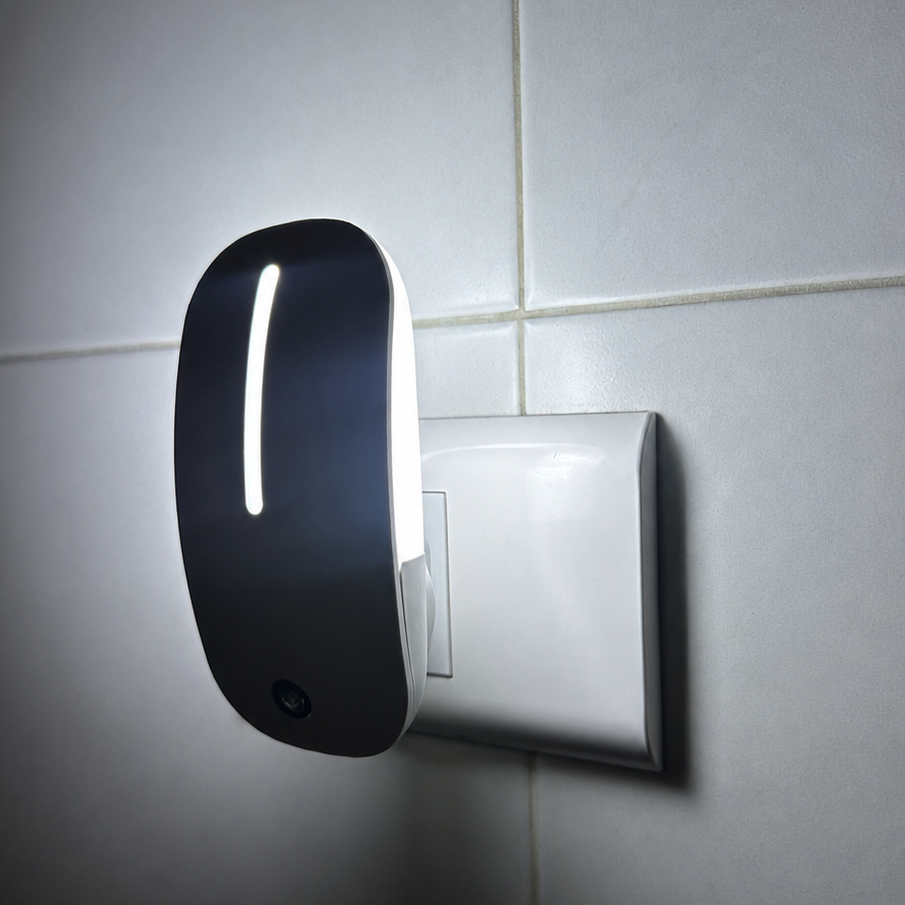 1W LED Sensor Night Light – Automatic Dusk-to-Dawn Plug-in Lamp | White Jounieh
