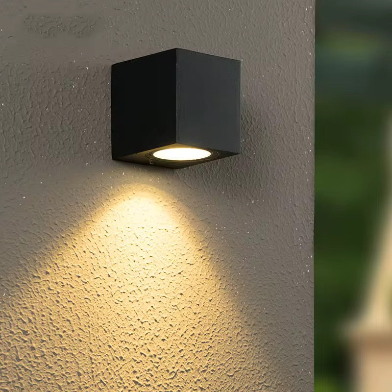 Modern LED Outdoor Wall Lamp - 5W | 300K Warm White | IP65 Waterproof