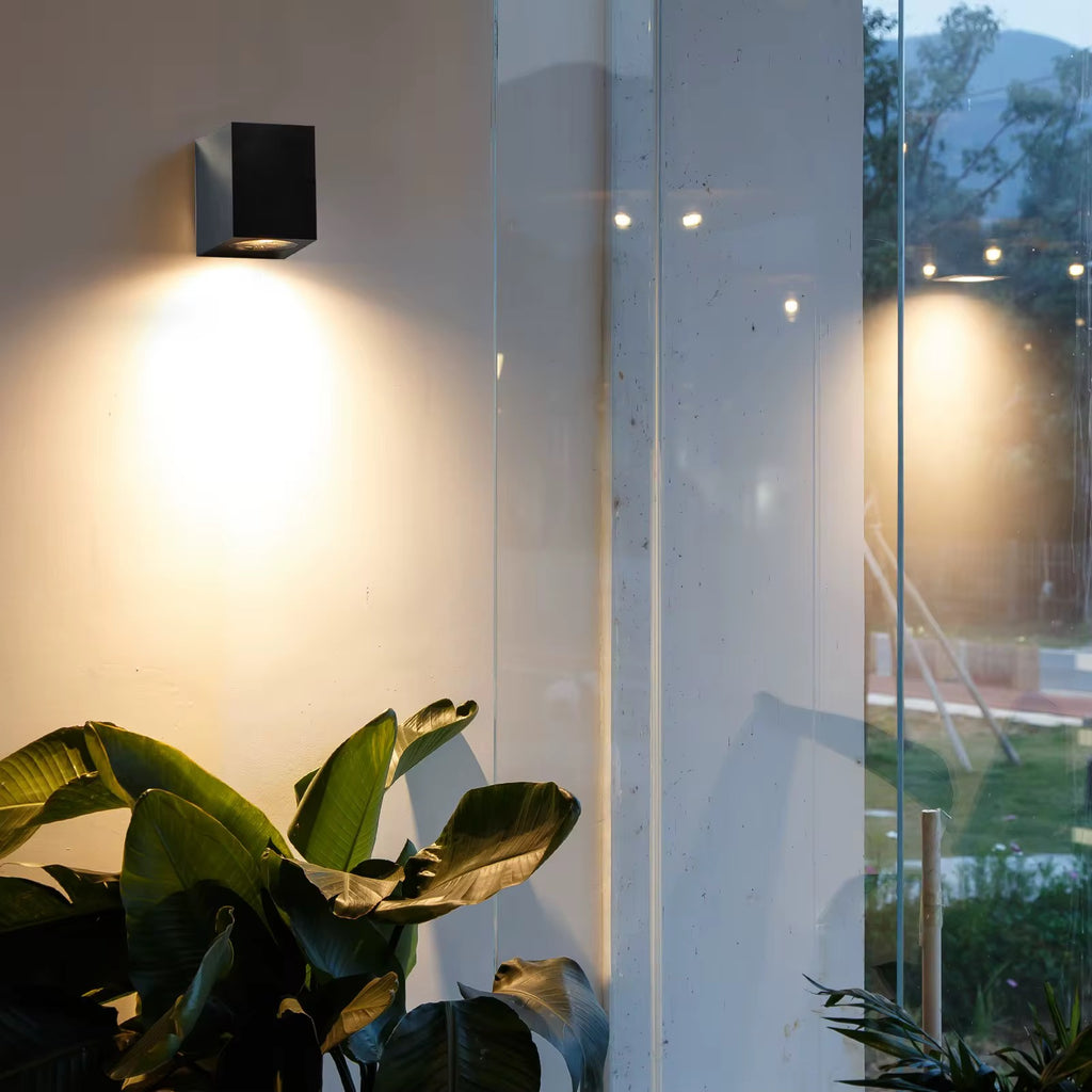 Modern LED Outdoor Wall Lamp - 5W | 300K Warm White | IP65 Waterproof