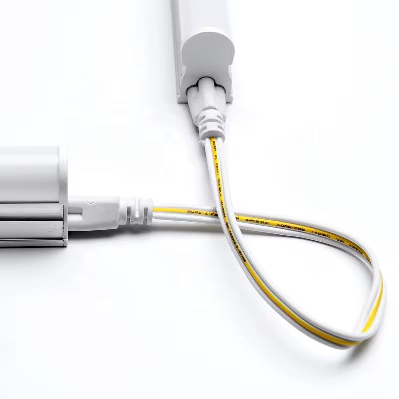 Specifications:

* Product Type: T5 Connector Cable
* Cable Length: 30cm
* Number of Wires: 3
* Connector Type: Male-to-Female
* Designed for T5 LED Fixtures
* Easy and Convenient Installation
* Suitable for Extending or Connecting T5 Fixtures